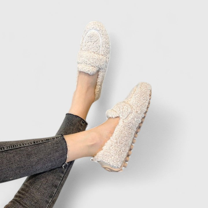 Elodie™ Luxe lammeskind hjemmesko – Varme & Skridsikre