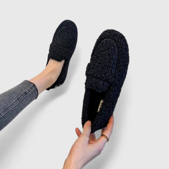 Elodie™ Luxe lammeskind hjemmesko – Varme & Skridsikre