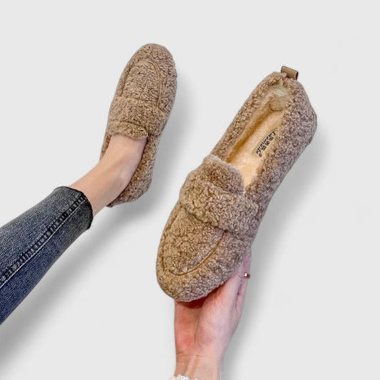 Elodie™ Luxe lammeskind hjemmesko – Varme & Skridsikre